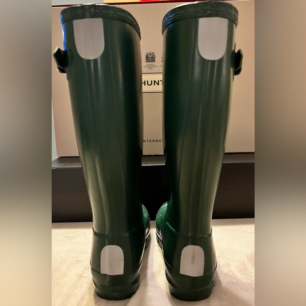 Youth HUNTER tall Boots Original Green color. Size 4M/5F Unisex Boots - Picture 2 of 6